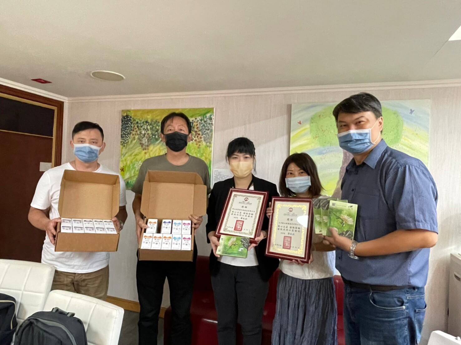  感謝 碩文拓智慧科技及大州數位服務股份有限公司 捐贈本會 檢愛科技快篩毒品試劑！